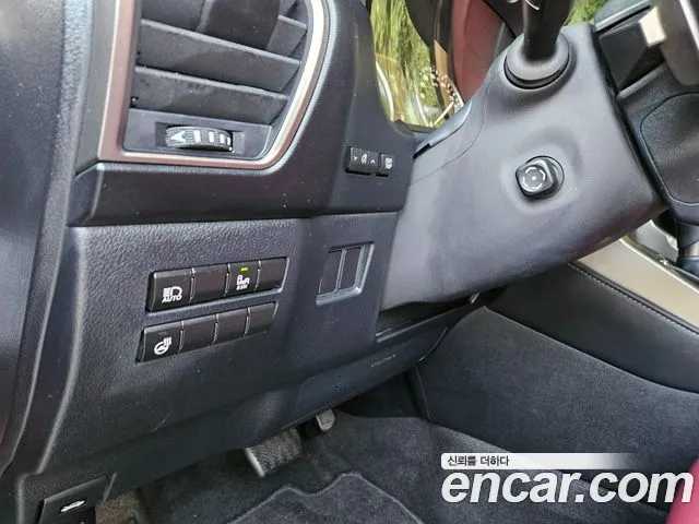 Lexus NX 2019 thumb 9
