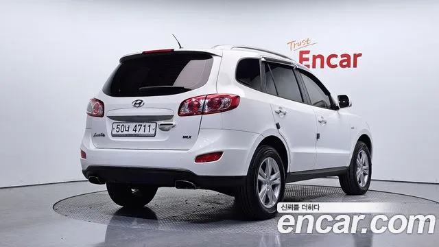 Hyundai Santa Fe 2010 thumb 2