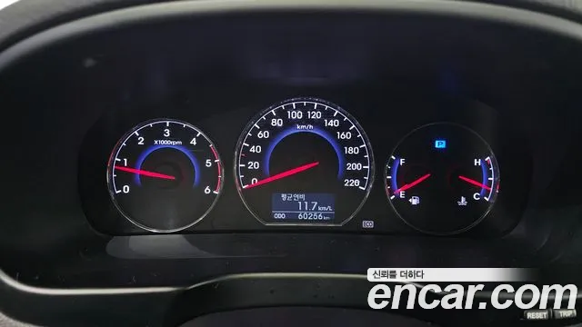 Hyundai Santa Fe 2010 thumb 8