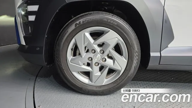 Hyundai Kona 2023 thumb 5