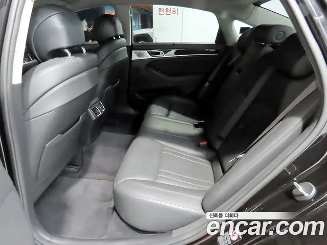 Genesis G80 2018 thumb 7