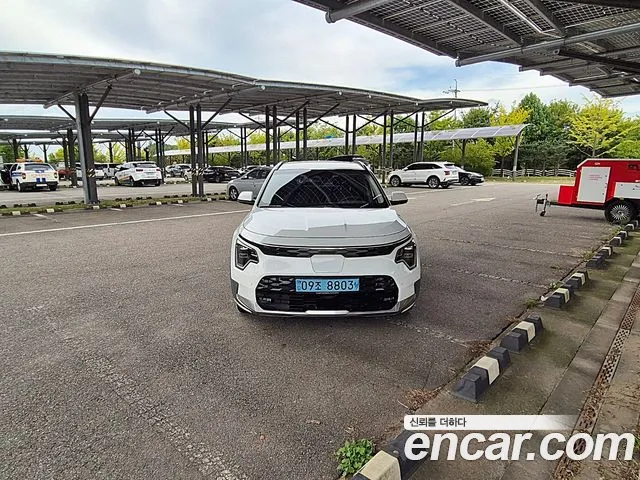 Kia Niro 2023 thumb 3