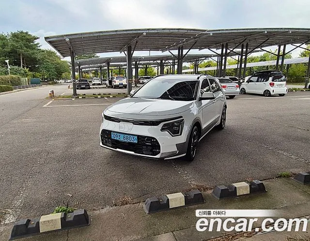 Kia Niro 2023 thumb 12