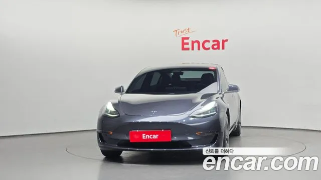 Tesla Model 3 2020 thumb 3