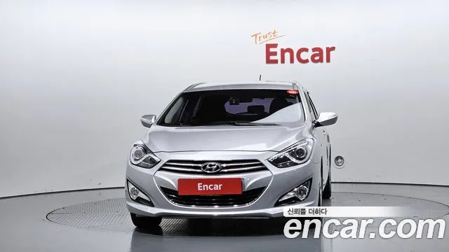 Hyundai i40 2012 thumb 3