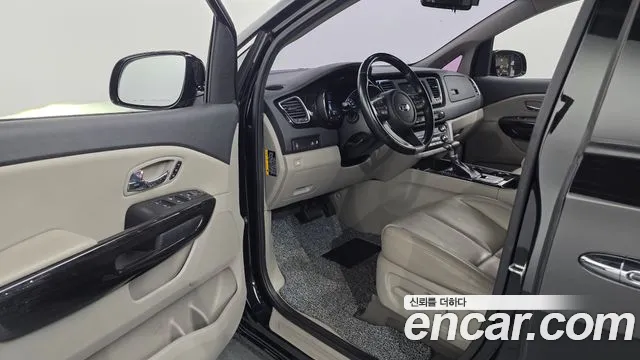 Kia Carnival 2020 thumb 10