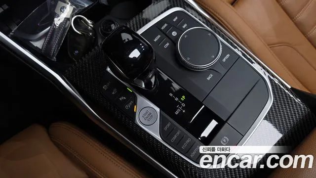 BMW 3-Series 2022 thumb 8