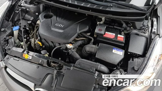 Hyundai Avante 2011 thumb 6