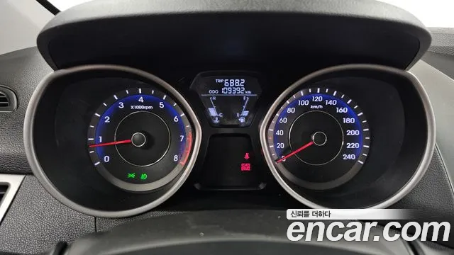 Hyundai Avante 2011 thumb 8