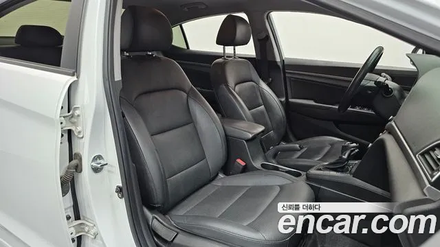 Hyundai Avante 2018 thumb 11