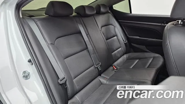 Hyundai Avante 2018 thumb 12