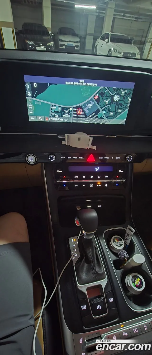 Kia Carnival 2021 thumb 2