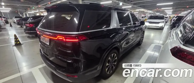 Kia Carnival 2021 thumb 8
