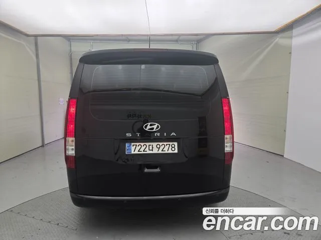 Hyundai Staria 2025 thumb 3