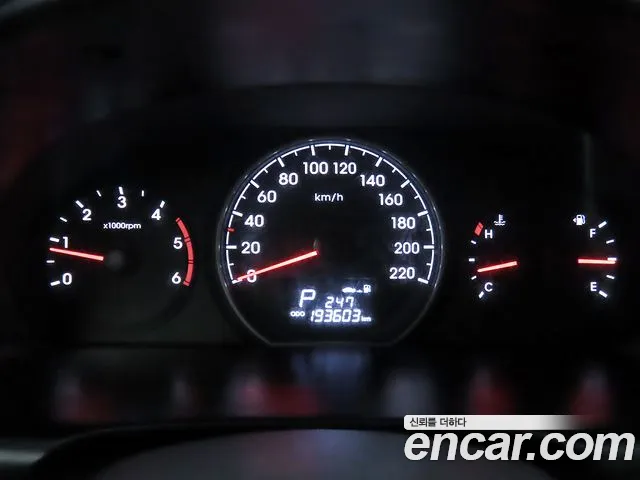 Hyundai Starex 2015 thumb 9