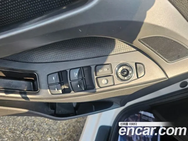 Hyundai Avante 2012 thumb 7