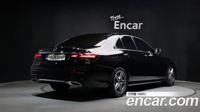 Mercedes-Benz E-Класс 2022 thumb 2