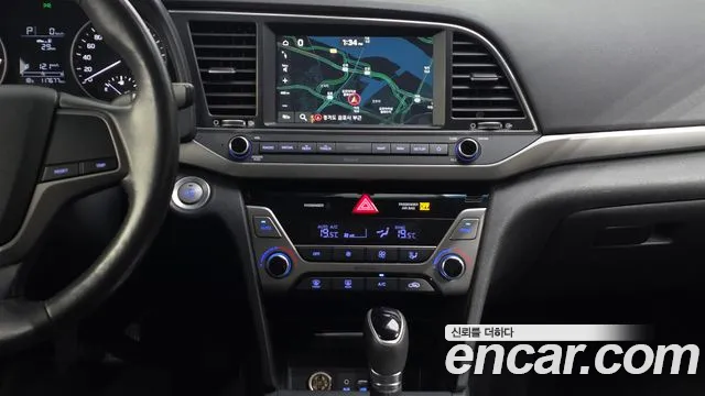 Hyundai Avante 2017 thumb 12