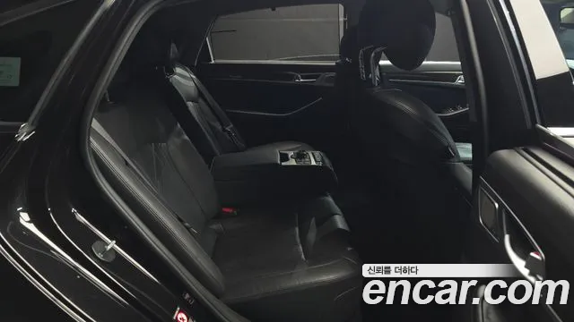 Genesis G80 2018 thumb 11