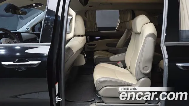 Kia Carnival 2021 thumb 12