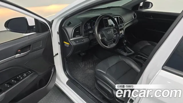 Hyundai Avante 2016 thumb 9