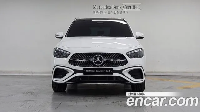 Mercedes-Benz GLA 2025 thumb 3