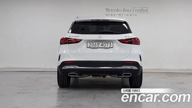 Mercedes-Benz GLA 2025 thumb 4