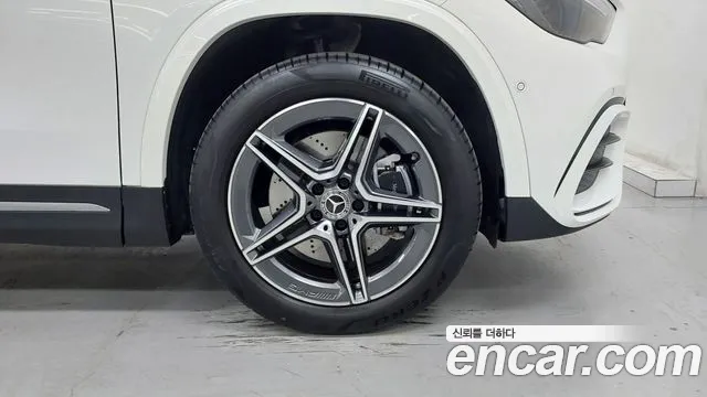 Mercedes-Benz GLA 2025 thumb 5