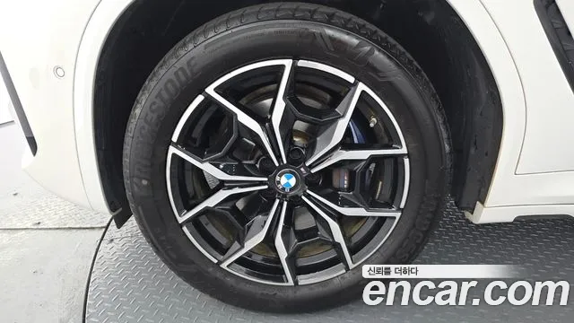 BMW X4 2023 thumb 5