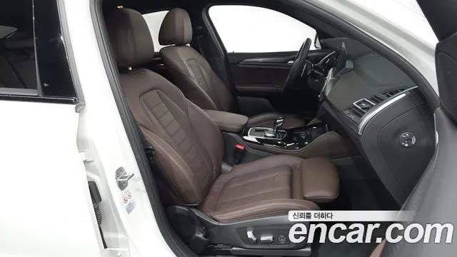 BMW X4 2023 thumb 12