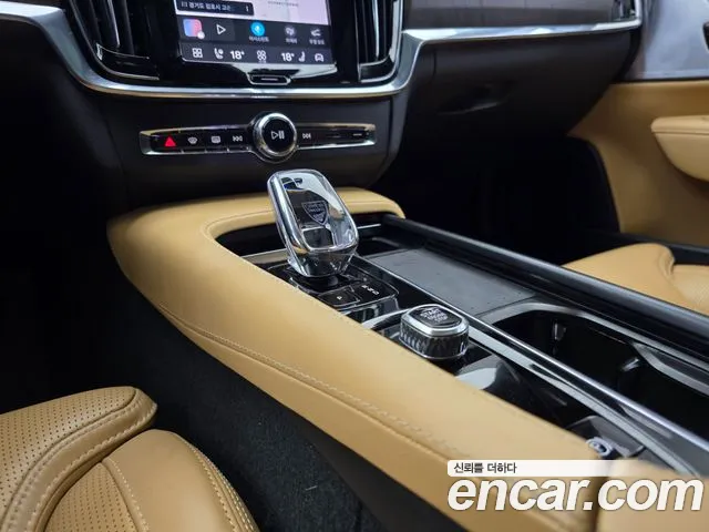 Volvo V90 2022 thumb 9
