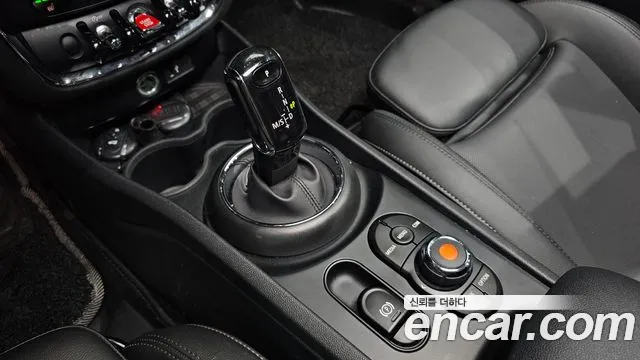 MINI Clubman 2020 thumb 8