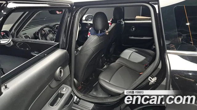 MINI Clubman 2020 thumb 11