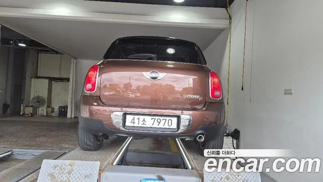 MINI Countryman 2013 thumb 2