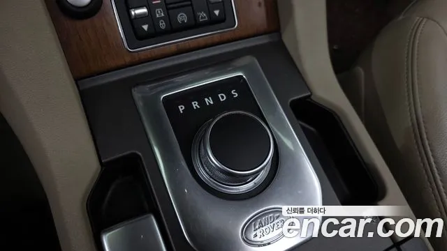 Land Rover Discovery 2016 thumb 9