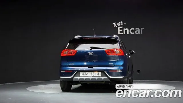 Kia Niro 2017 thumb 4
