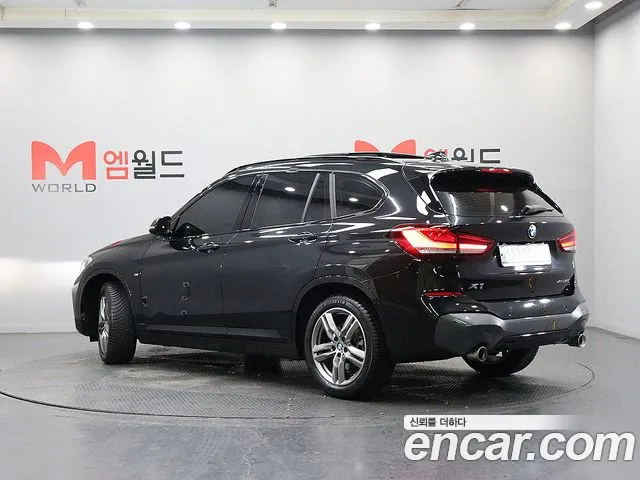 BMW X1 2022 thumb 3