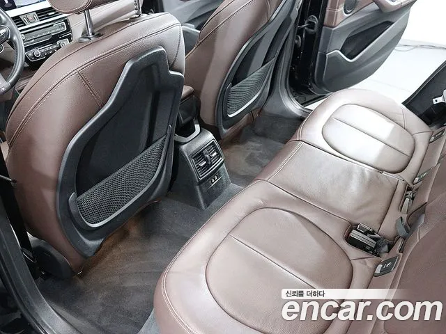 BMW X1 2022 thumb 10