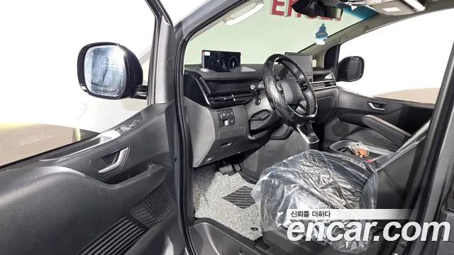 Hyundai Staria 2026 thumb 10