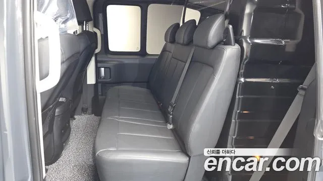 Hyundai Staria 2026 thumb 11