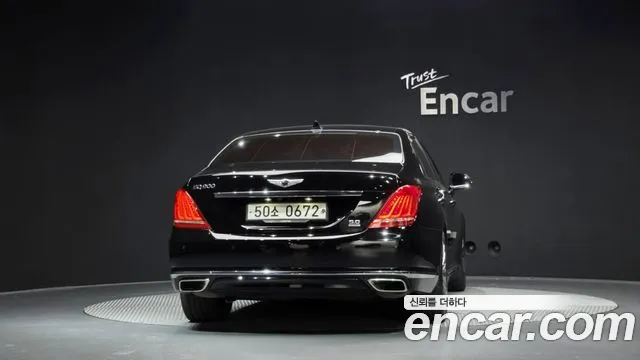 Genesis G90 2016 thumb 4