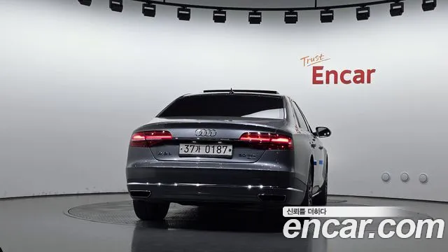Audi A8 2016 thumb 4