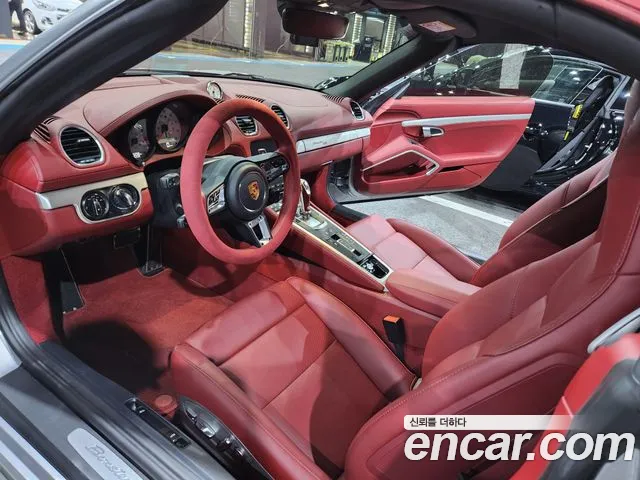 Porsche Cayman 2022 thumb 5
