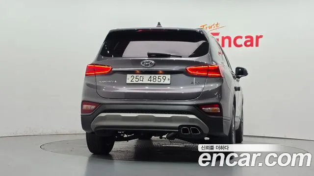 Hyundai Santa Fe 2018 thumb 4
