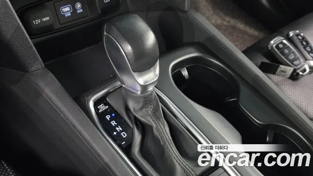 Hyundai Santa Fe 2018 thumb 9