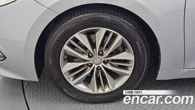 Hyundai Grandeur 2014 thumb 5