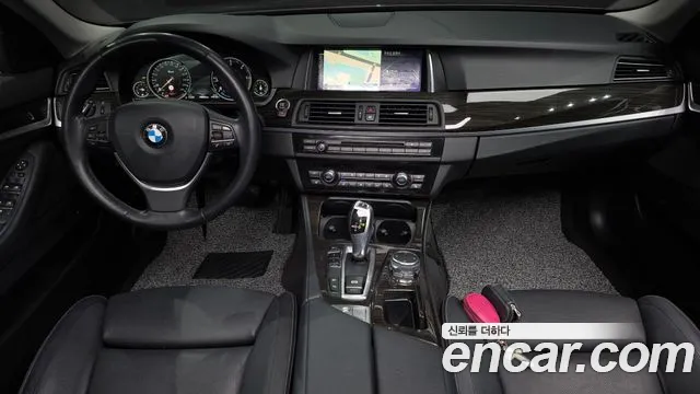 BMW 5-Series 2015 thumb 6