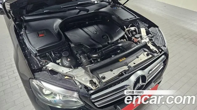 Mercedes-Benz GLC 2018 thumb 5