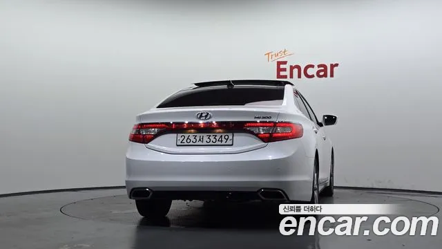 Hyundai Grandeur 2015 thumb 4