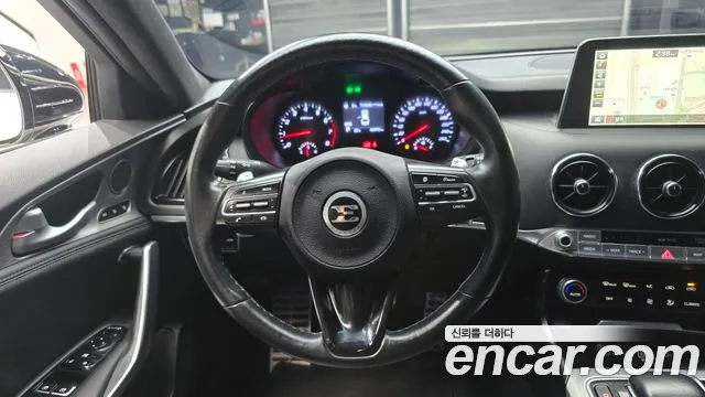 Kia Stinger 2019 thumb 12